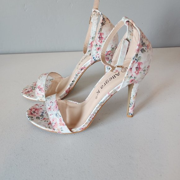 Floral Sandals "NEW" - Picture 8 of 15